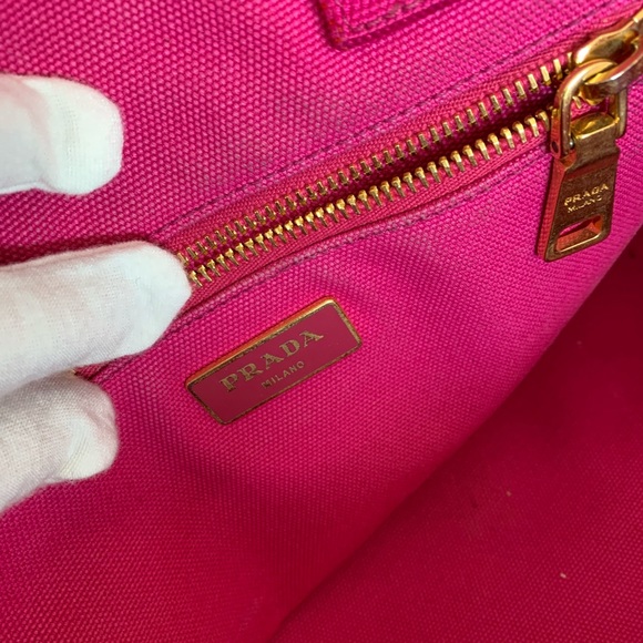 Prada Canapa - Picture 5 of 12